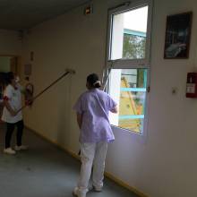 Les vacances estivales à peine débutées, les services de la ville œuvrent dans les écoles