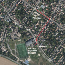 Possibilité de vous gare au Gymnase Chantal Mauduit Rue Hodebourg  Cressely